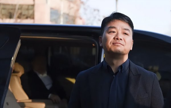 平稳夜, 刘强东在巴黎弄丢了3个亿?